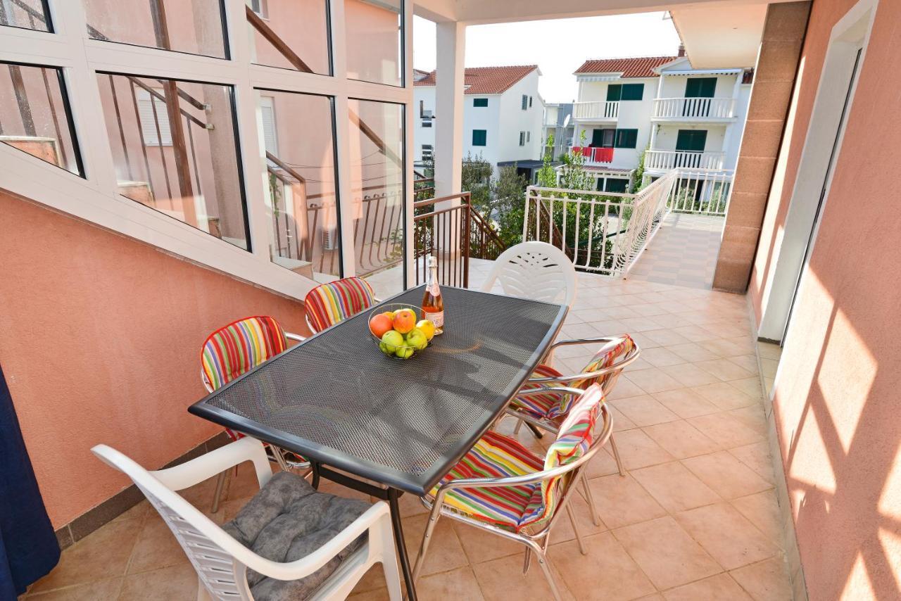 Apartments Martina Vodice Exterior foto